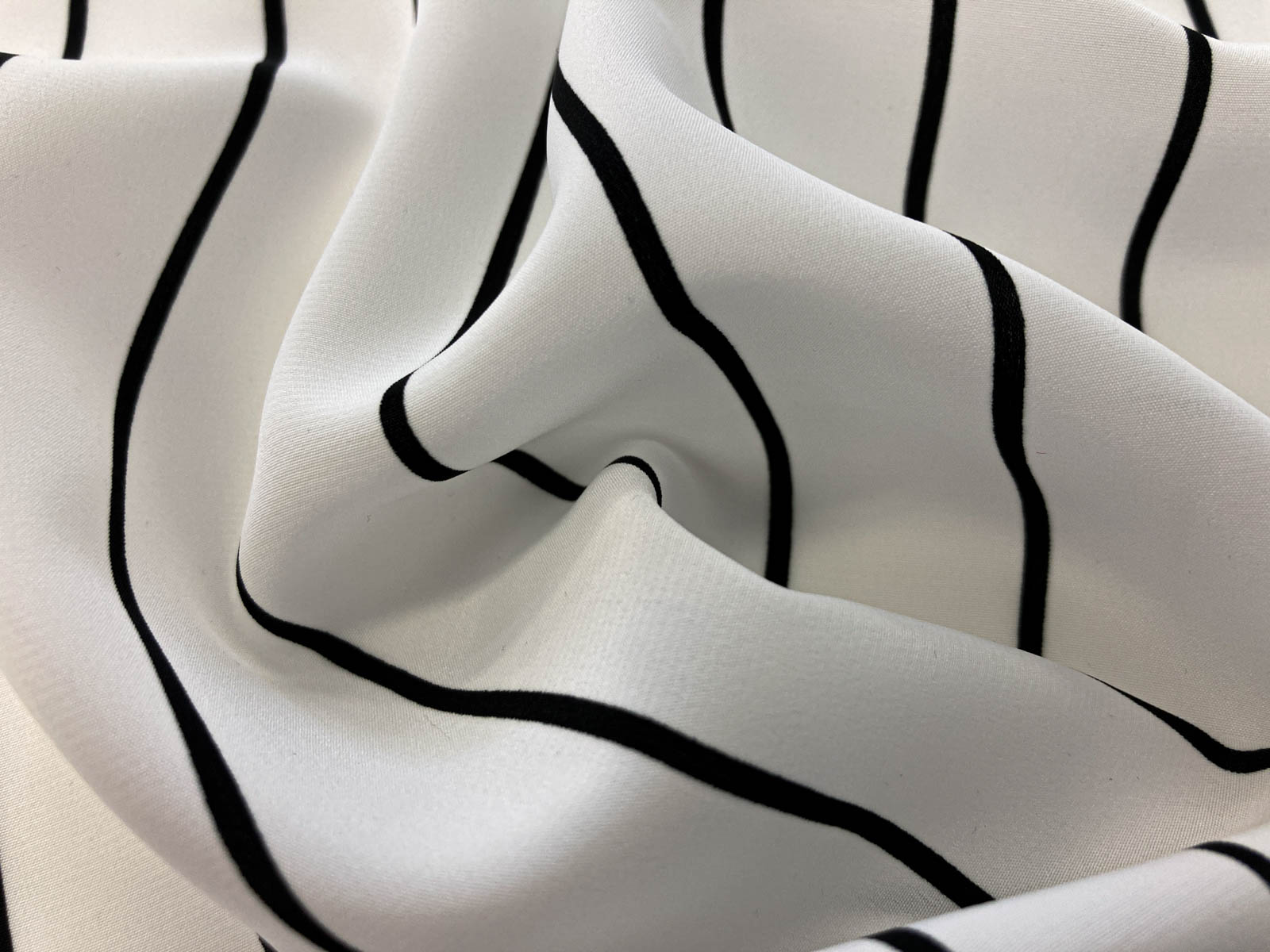 KKP3601-58 [ D/#ＳＢ-109 ]ニューヴィーナスデシン広巾ロータリープリント