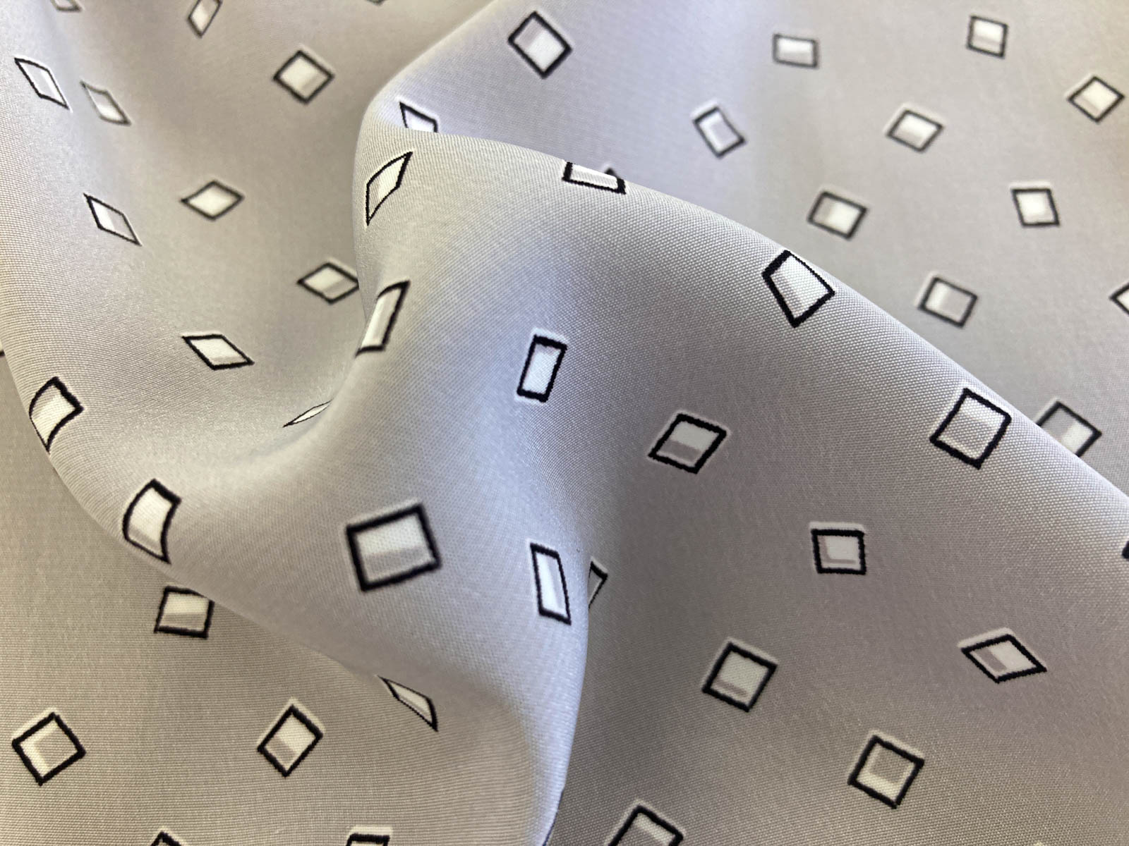 KKP3602-58 [ D/#SB-213 ]ニューヴィーナスデシン広巾ロータリー有色プリント