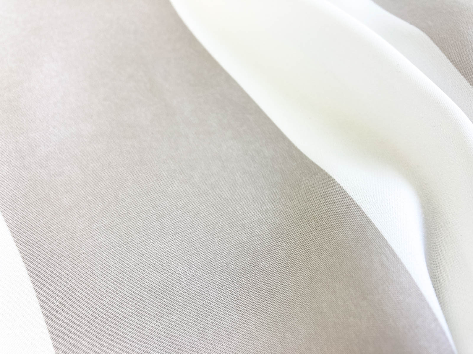 KKP8460-58 [ D/#SB-81 ]７５ｄサテン広巾ロータリー単色プリント