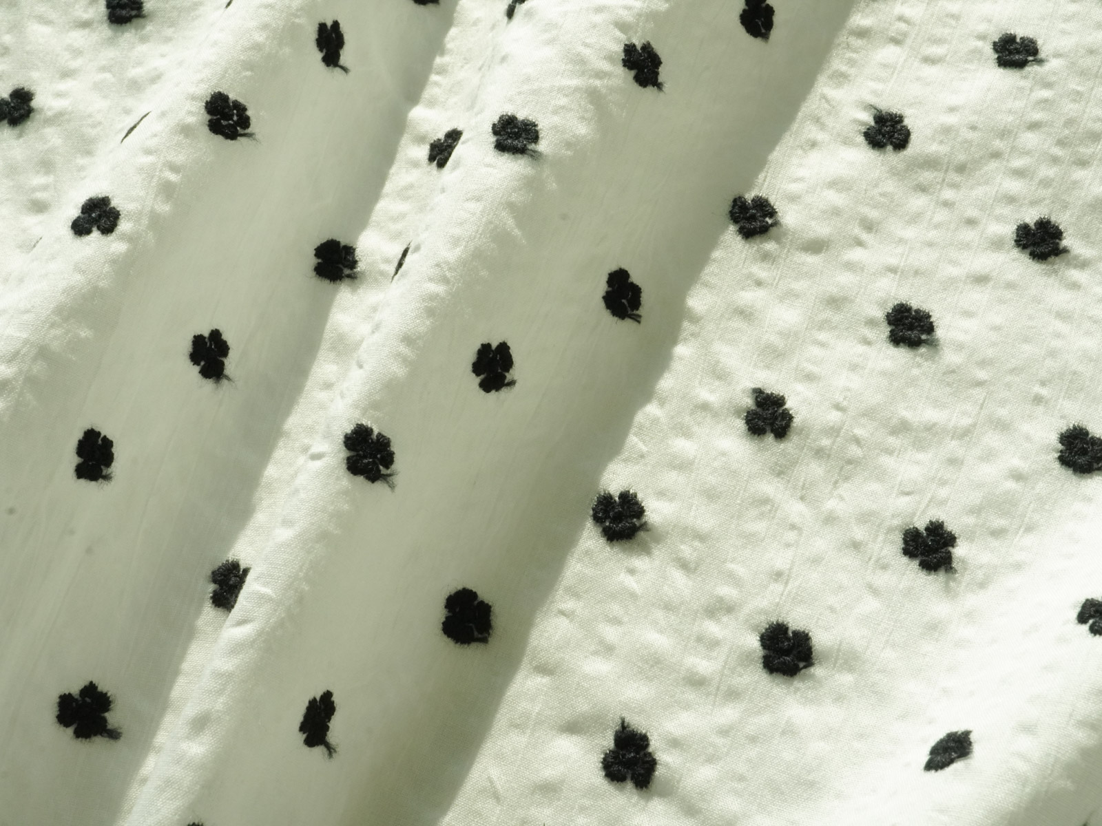 KCL808MW [ D/#9456 ]Embroidered Cotton 80 Lawn Wrinkle Finish