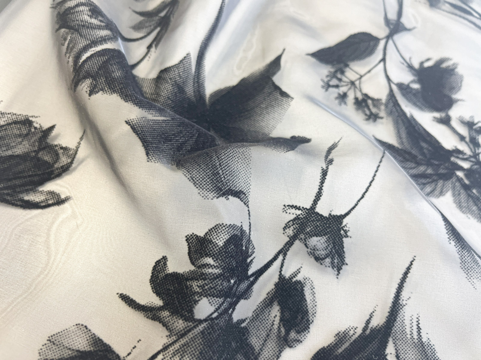 KF4005 [ D/#F-3445 ]Gradually Flock Printed Polyester Creamy Organza