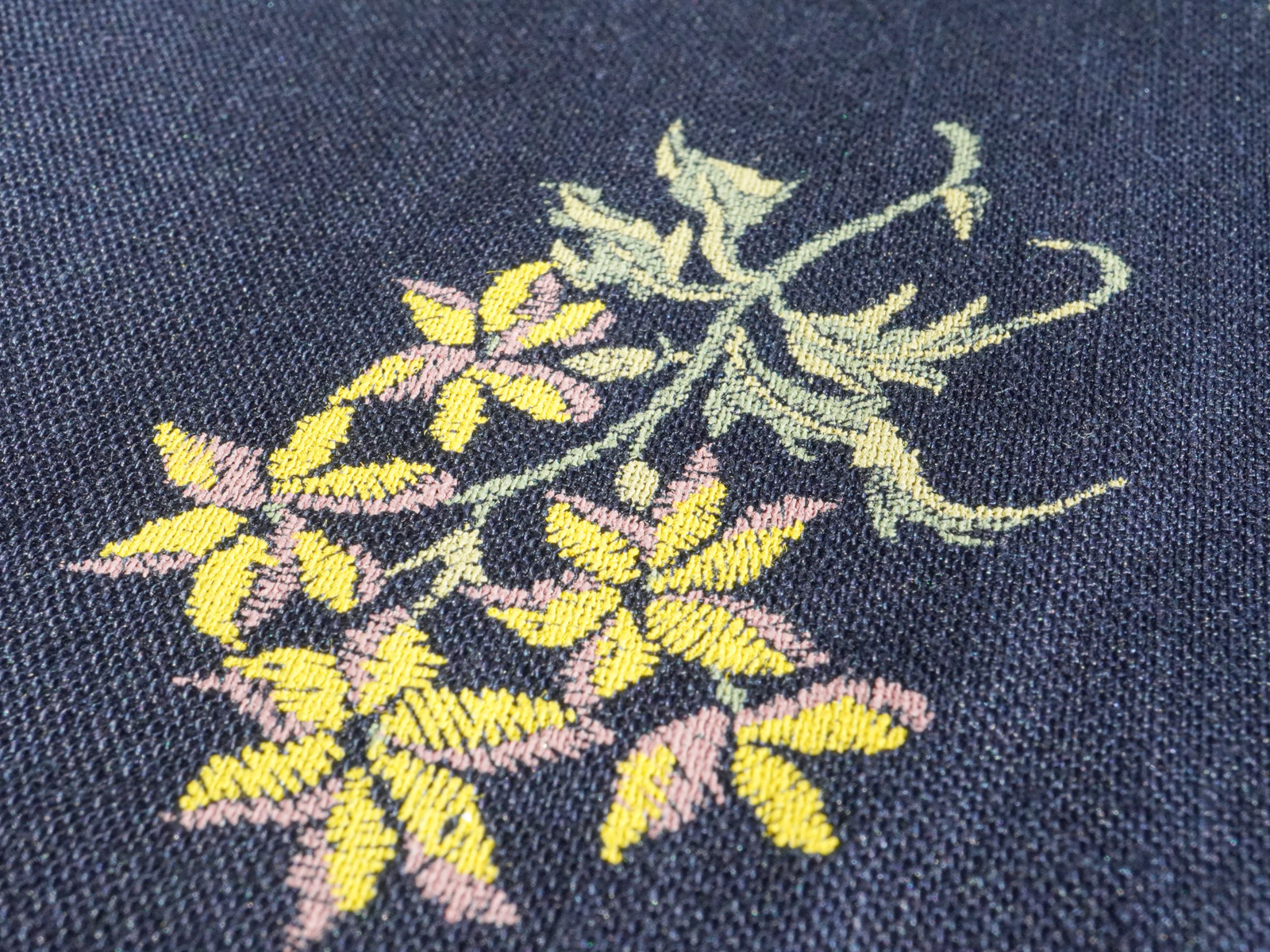 KCG585TB [ D/#HM-114 ]Cotton-linen Sheeting Fabric with Tumbler Finish and Discharge Pigment Print