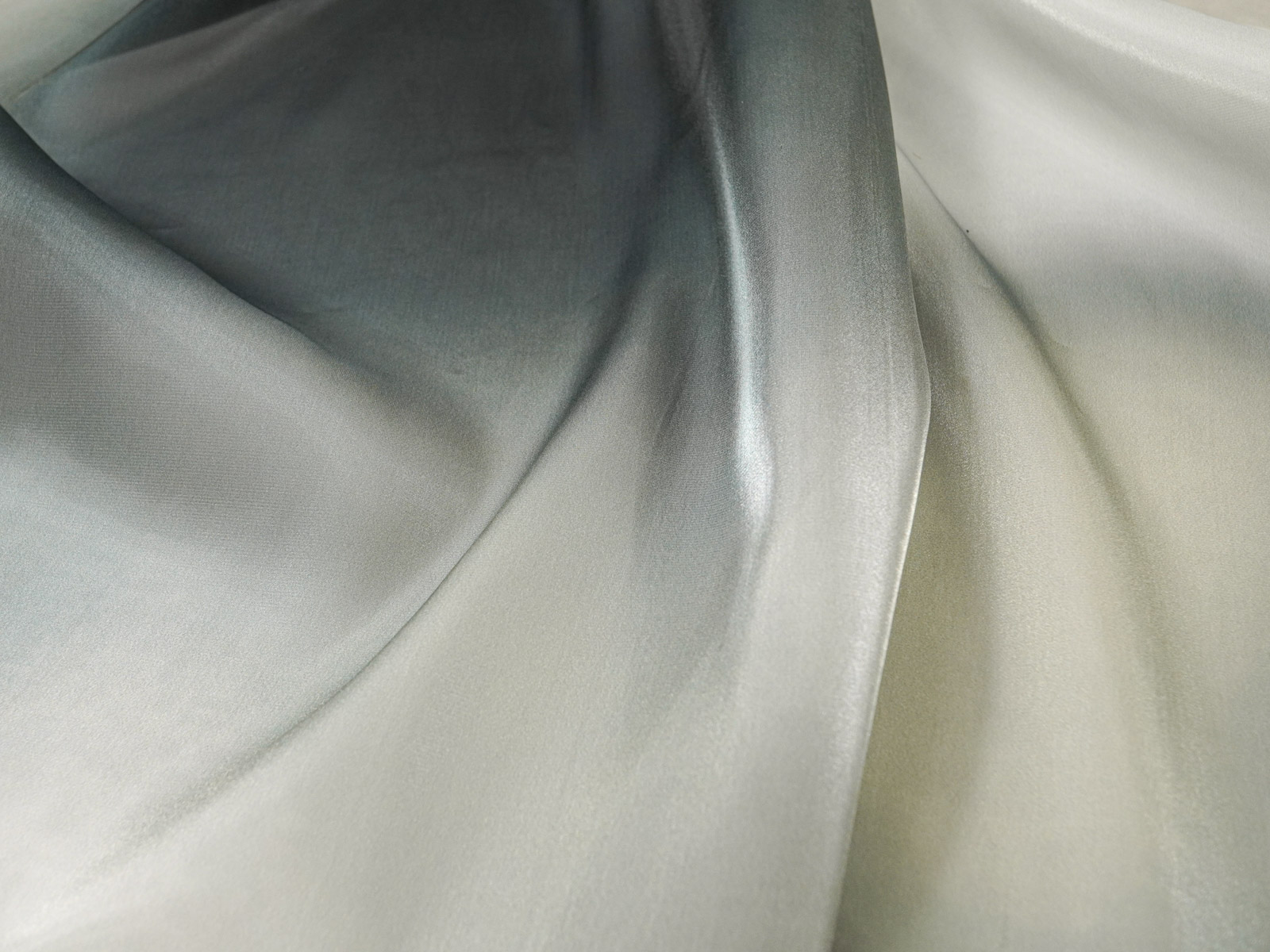 KDP7415-55 [ D/#D-779 ]分繊サテンＣＤ広巾インクジェットプリント