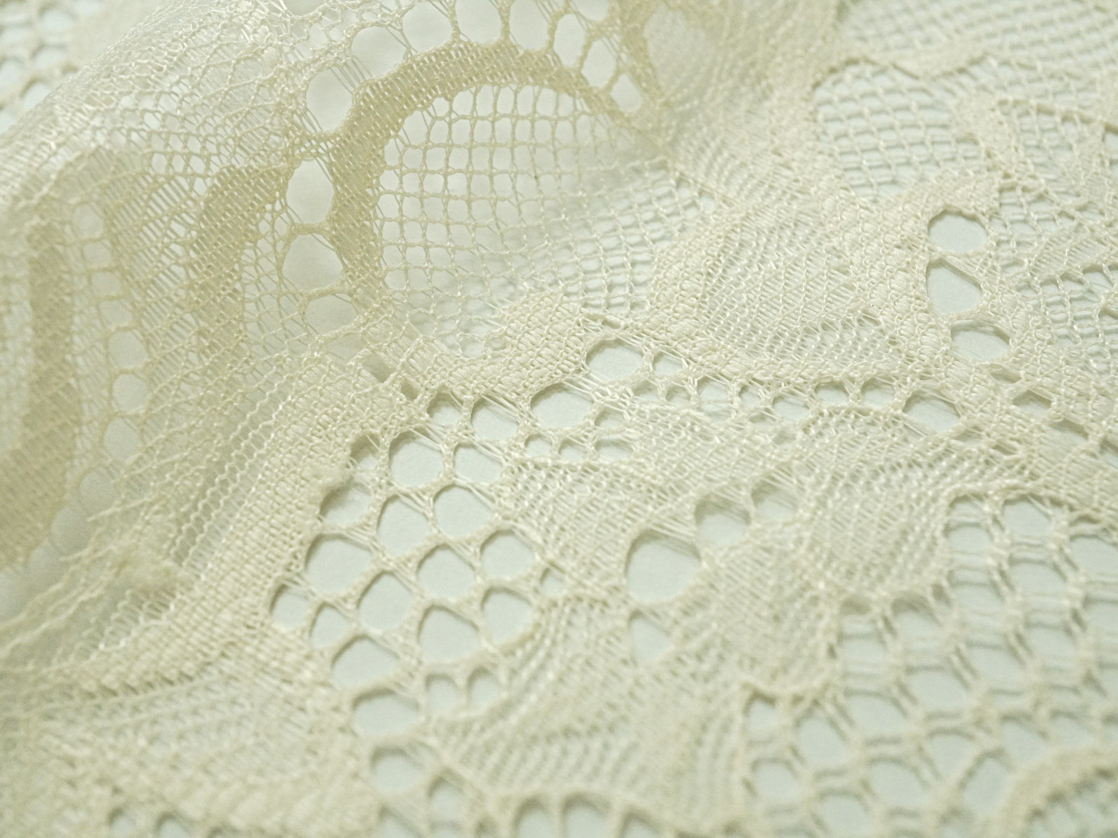 KKF8250-58 [ D/#4 ]Dyed Polyester Scalloped Raschel Lace