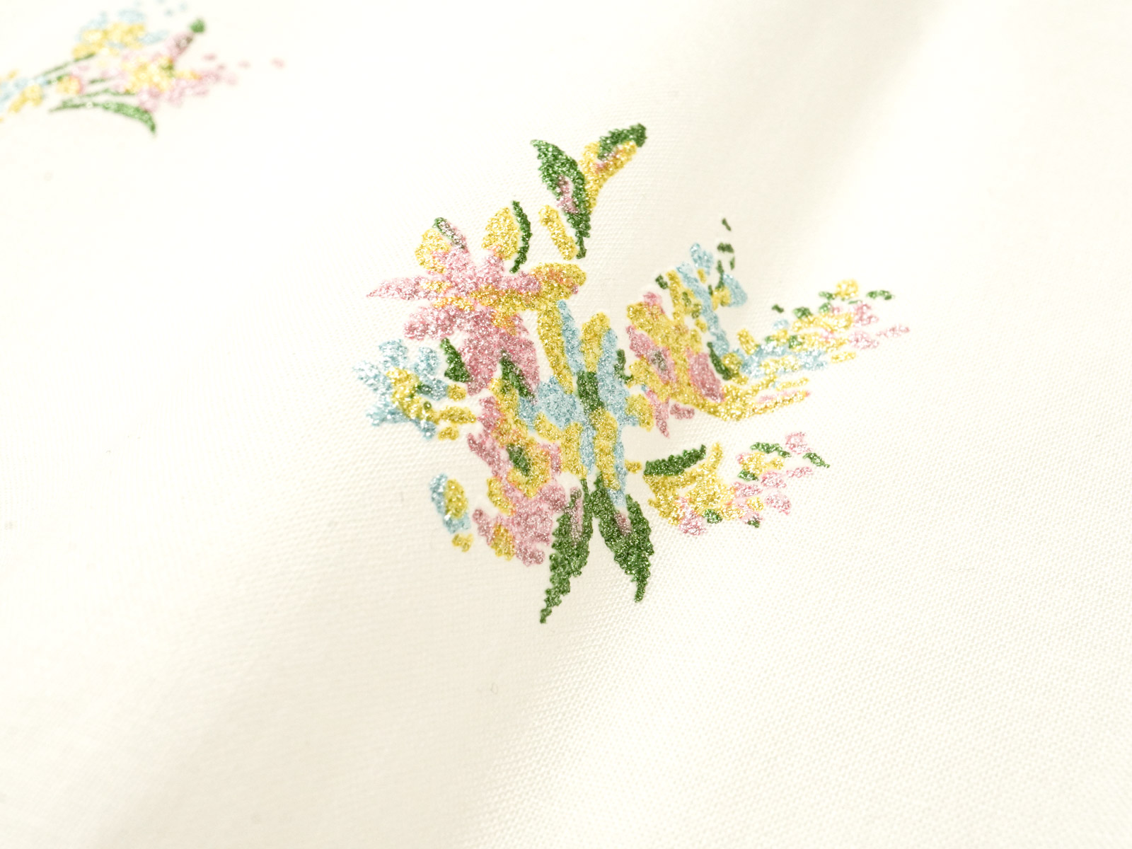 KKH603SSBR [ D/#5 ]Printed Cotton 60 Silk Soft Lawn with a Sunrise Finish