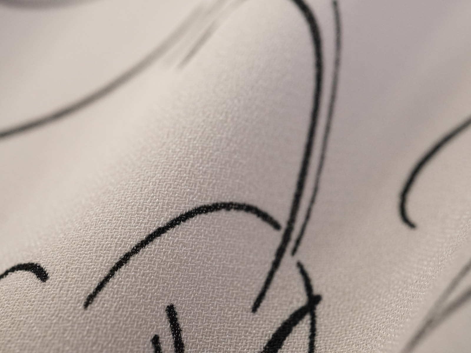 KKP2045E2X-W [ D/#SB-335 ]ＥＣＯバックサテンアムンゼン広巾単色プリント