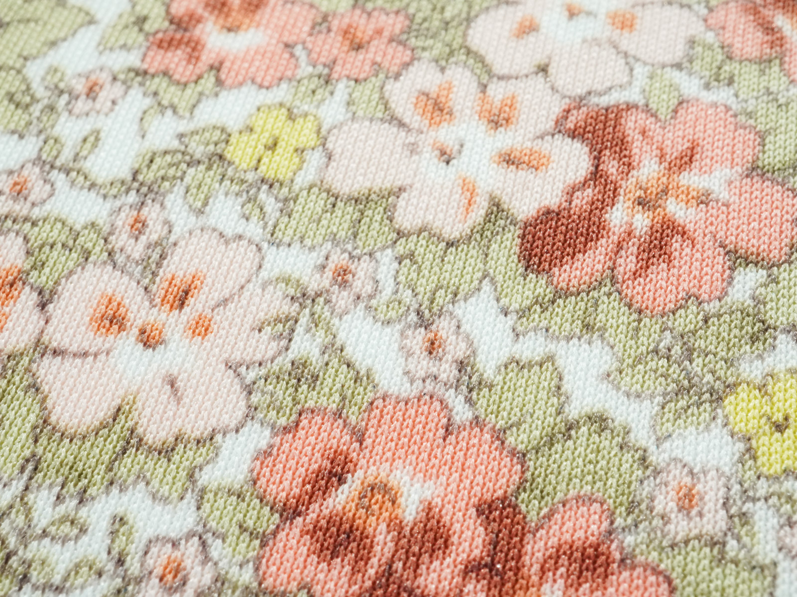 KKP3395L [ D/#43 ]７５ｄスムースリバティプリント