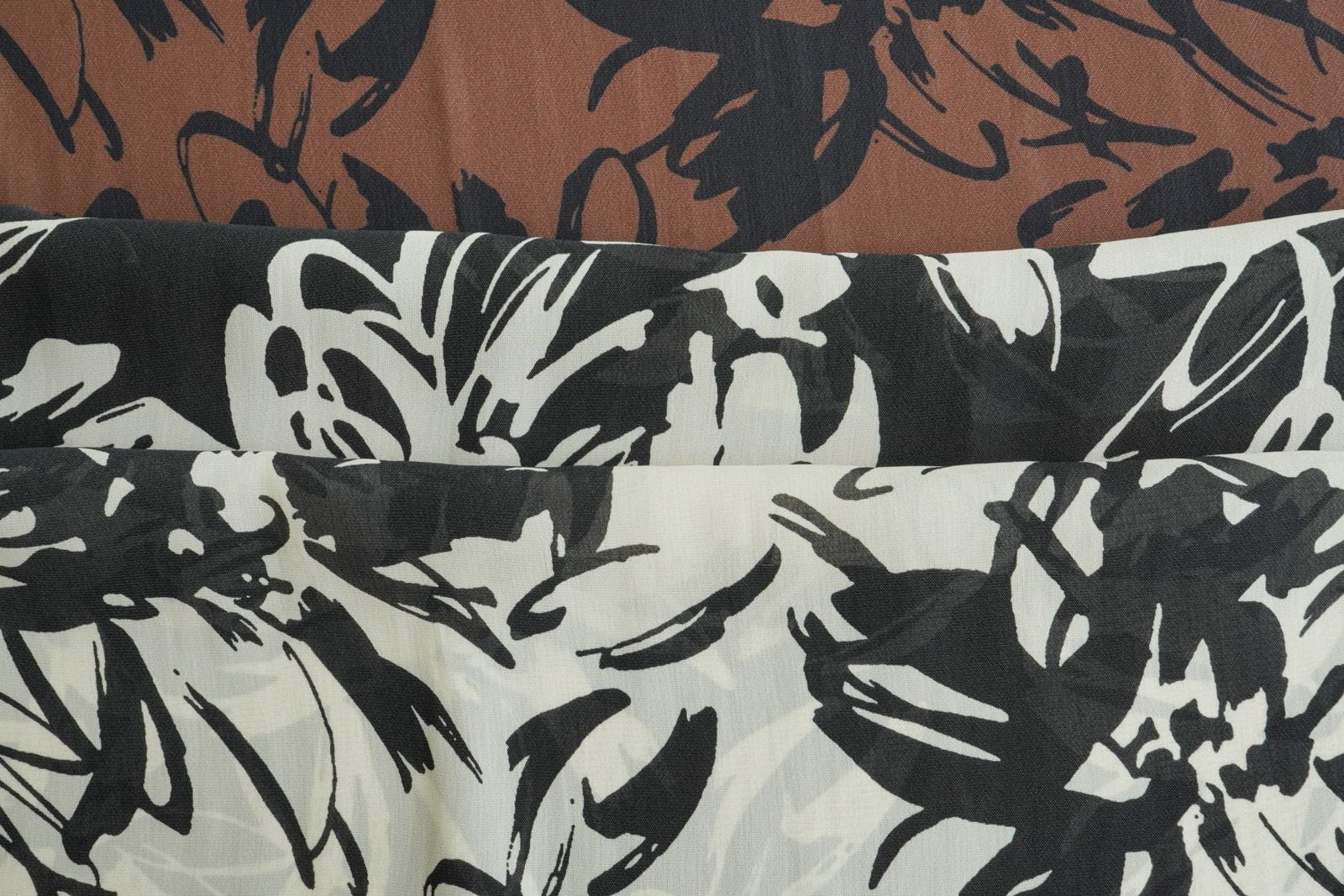 KKP6620-W [ D/#SB-110 ]Printed Polyester Plain Weave Air Flow Finish