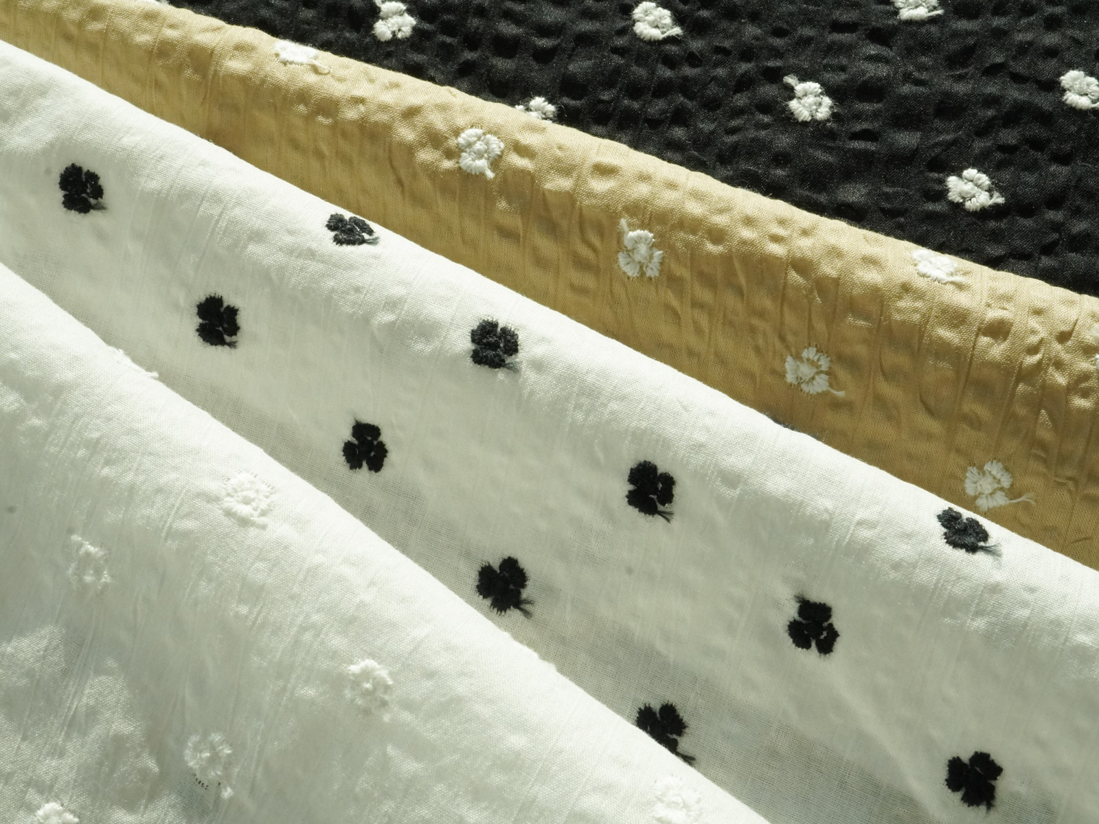 KCL808MW [ D/#9456 ]Embroidered Cotton 80 Lawn Wrinkle Finish