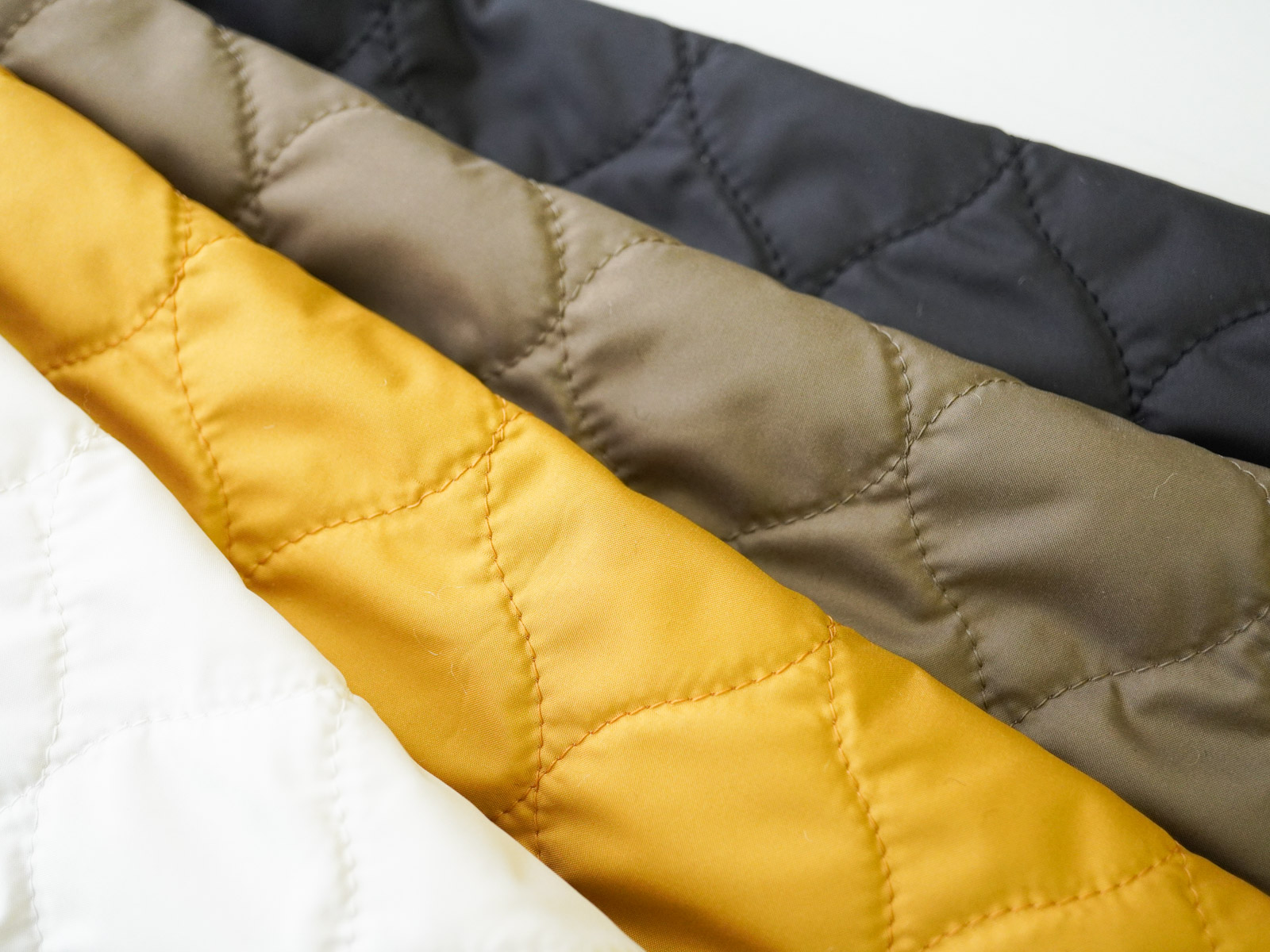 KFQ7109-W [ D/#1 ]マイクロタフタトリコットメッシュ２層キルティング加工