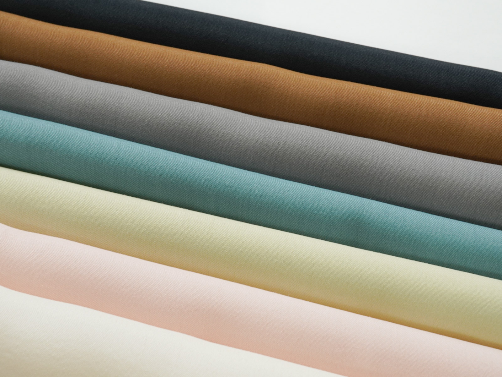 KKF4044-W Dyed Polyester Aero Sheer Stretch Plain Weave