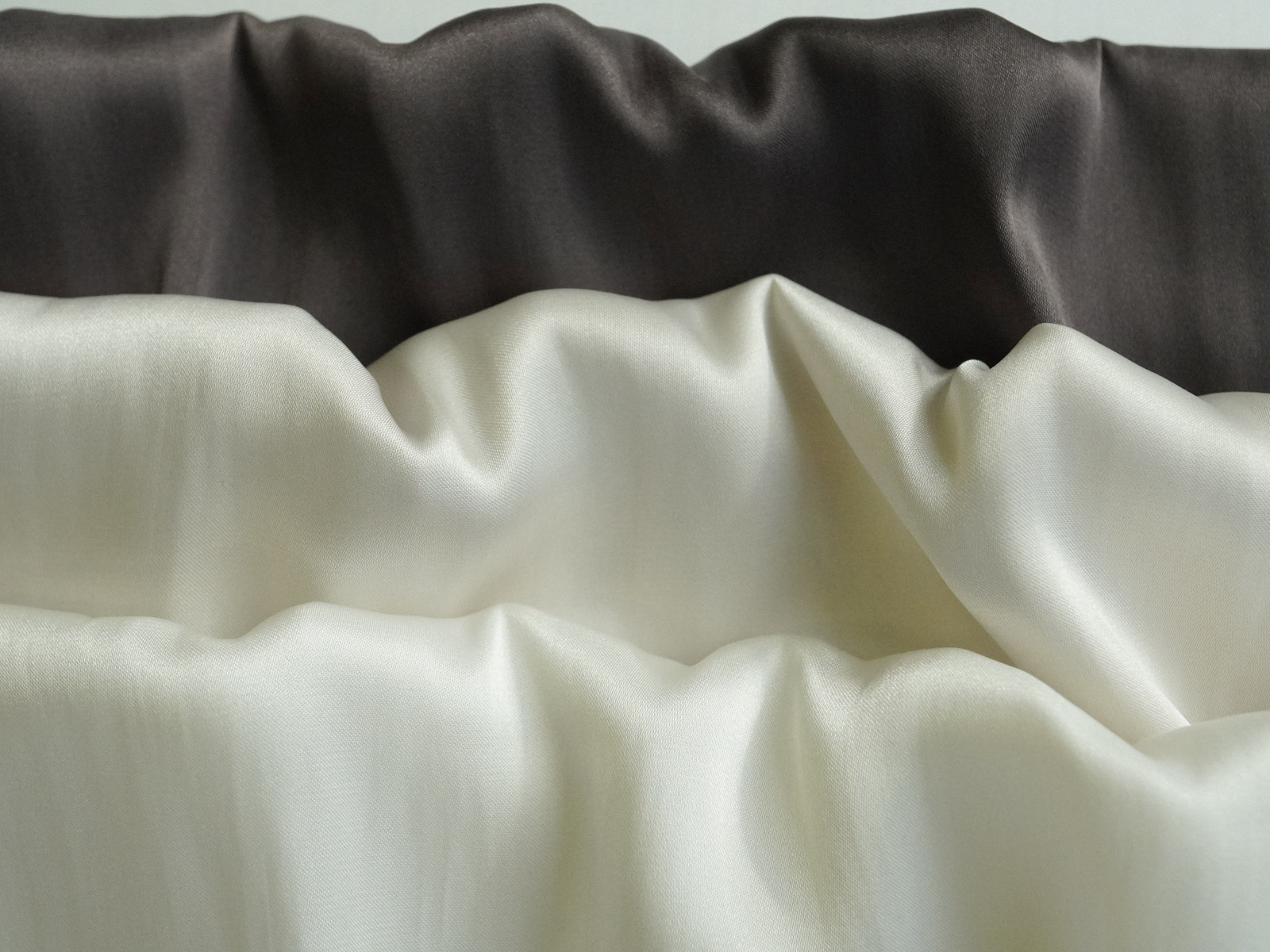 KKF8062E2GS-W ルーチェＥＣＯ割繊サテン