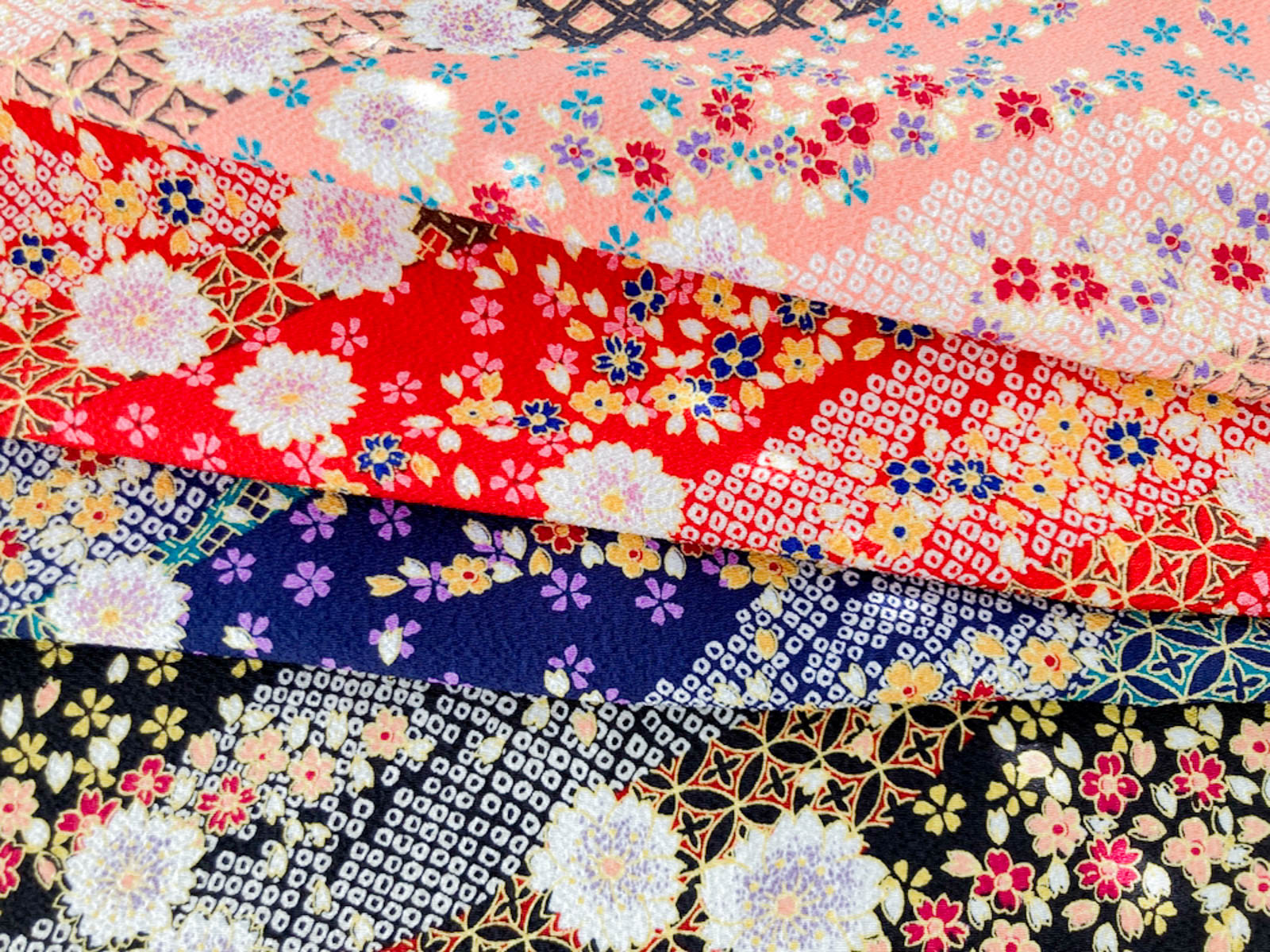 花柄プリント生地 綿 2色 生地 【 リップル フラワープリント 2色 】 リップル生地 110cm巾 綿生地 コットン100％ 綿プリント 浴衣  甚平 花柄 小花 フラワー パジャマ パンツ ステテコ 部屋着 ブラウス ワンピース 夏生地 夏祭り 盆踊り Textile World TOA |