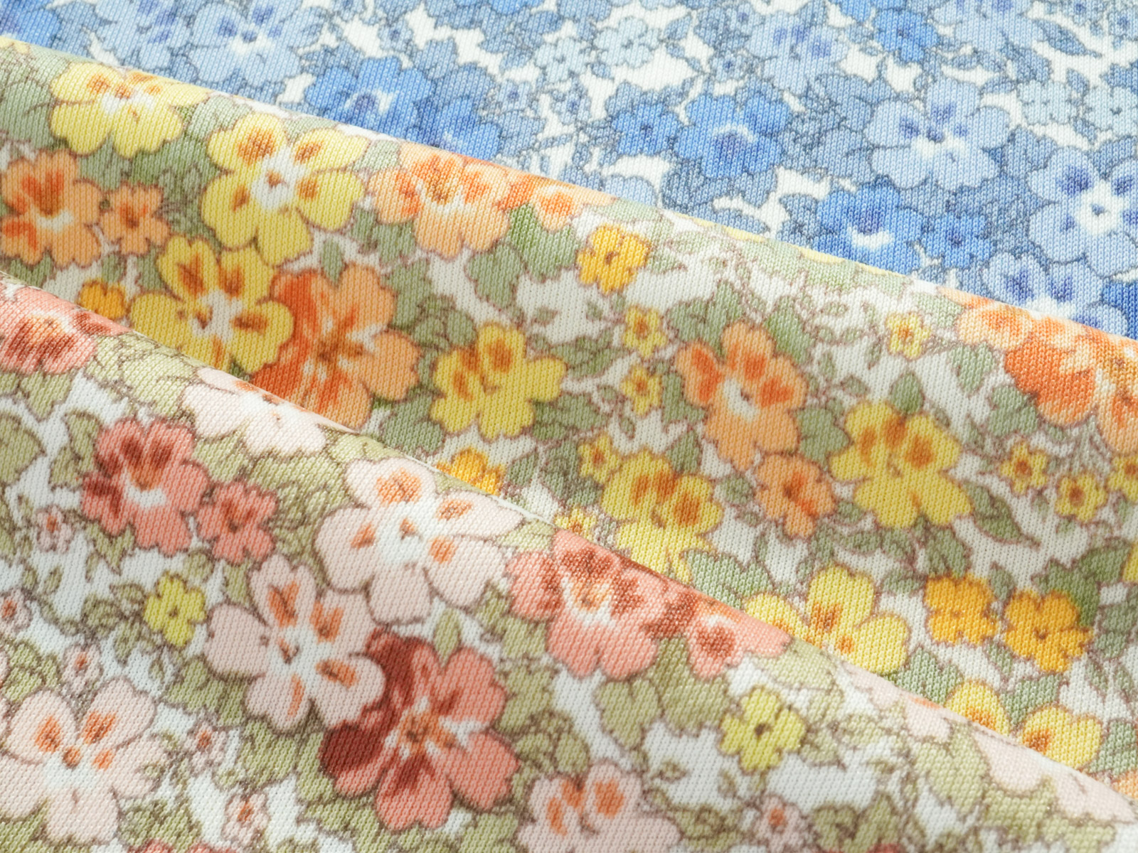 KKP3395L [ D/#43 ]７５ｄスムースリバティプリント